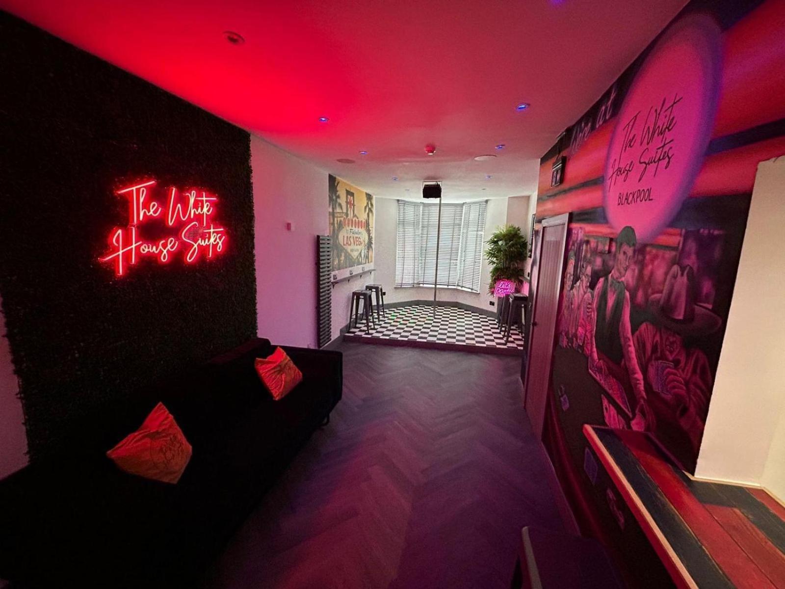 The White House Vegas Suites Blackpool Eksteriør bilde