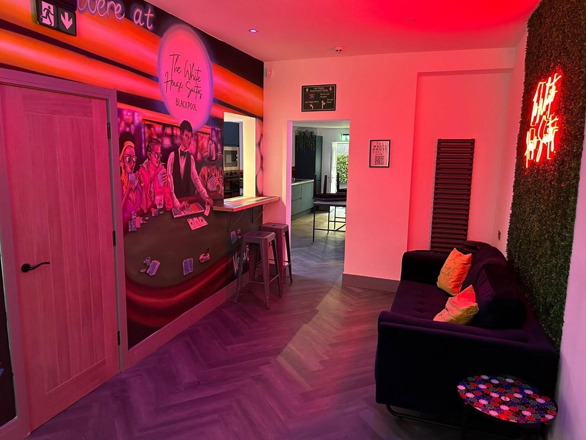 The White House Vegas Suites Blackpool Eksteriør bilde